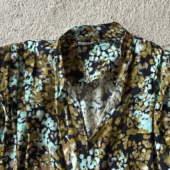 Bimba y Lola Leomimosa-Print Pleated Blouse Long Sleeve V neck size M - Picture 5 of 5
